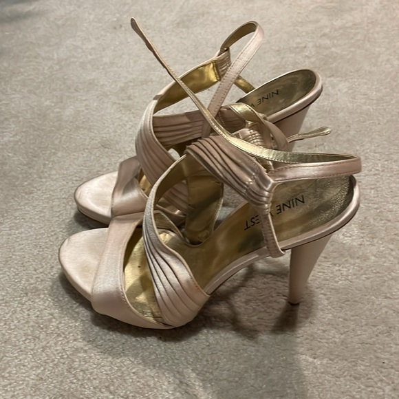 2016 FASHION CORE Nine West ballet pink high heels. Size 6.  Only worn once! - Picture 2 of 6